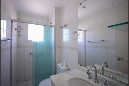 Apartamento para alugar com 65m², 2 quartos e 1 vaga Apartamento para alugar com 65m², 2 quartos e 1 vagaBanheiro da Suite
