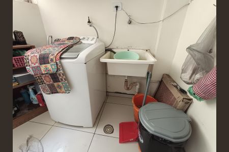 Apartamento à venda com 80m², 3 quartos e 1 vagaÁrea de Serviço