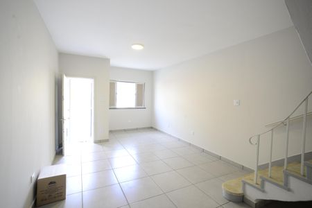 Sala de casa para alugar com 2 quartos, 90m² em Vila São José, São Paulo