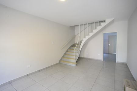 Sala de casa para alugar com 2 quartos, 90m² em Vila São José, São Paulo