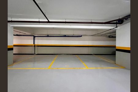 Apartamento para alugar com 40m², 1 quarto e 1 vaga Apartamento para alugar com 40m², 1 quarto e 1 vagaGaragem