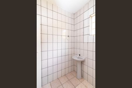 Banheiro de casa para alugar com 1 quarto, 28m² em Vila Marieta, São Paulo