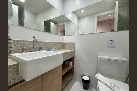 Studio à venda com 20m², 1 quarto e sem vaga Studio à venda com 20m², 1 quarto e sem vagaBanheiro