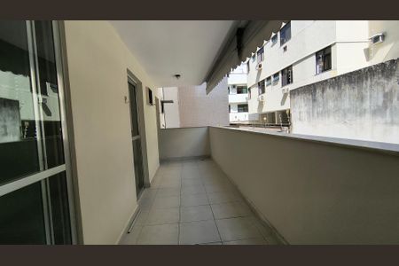 Apartamento para alugar com 79m², 2 quartos e 1 vaga Apartamento para alugar com 79m², 2 quartos e 1 vagaVaranda