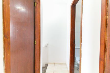 Hall de casa de condomínio para alugar com 2 quartos, 98m² em Itaquera, São Paulo