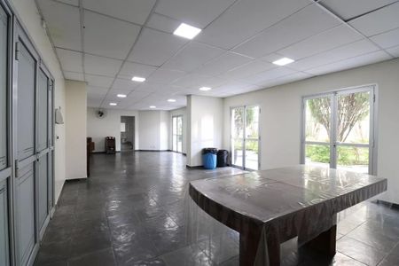 Apartamento para alugar com 48m², 2 quartos e 1 vaga Apartamento para alugar com 48m², 2 quartos e 1 vagaÁrea comum - Salão de Festas