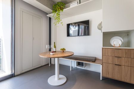 Studio de kitnet/studio para alugar com 1 quarto, 30m² em Jardim das Bandeiras, São Paulo