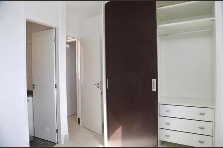 Suíte  de apartamento à venda com 3 quartos, 68m² em Jardim Londrina, São Paulo
