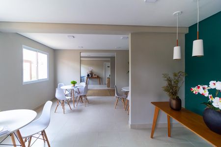 Apartamento para alugar com 32m², 2 quartos e sem vaga Apartamento para alugar com 32m², 2 quartos e sem vagaÁrea comum - Salão de festas