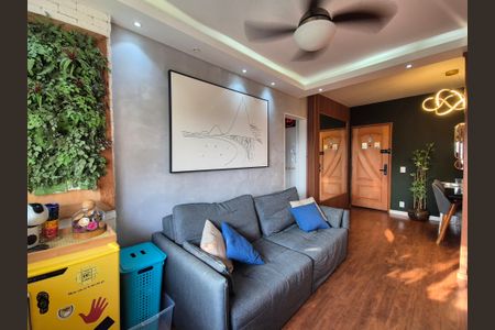 Sala de apartamento à venda com 2 quartos, 58m² em Barra da Tijuca, Rio de Janeiro