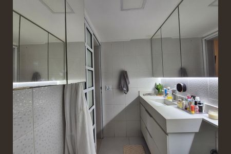 Apartamento à venda com 58m², 2 quartos e 1 vaga Apartamento à venda com 58m², 2 quartos e 1 vagaBanheiro Social