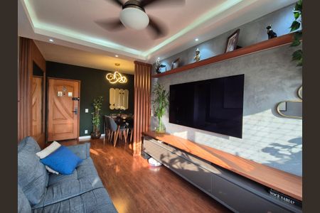 Sala de apartamento à venda com 2 quartos, 58m² em Barra da Tijuca, Rio de Janeiro