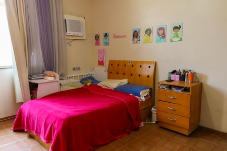 Quarto 1 de casa de condomínio à venda com 3 quartos, 295m² em Piedade, Rio de Janeiro
