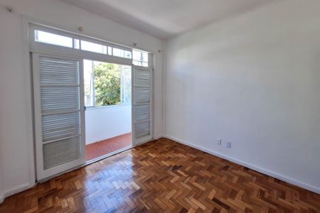 Apartamento à venda com 130m², 3 quartos e 2 vagas Apartamento à venda com 130m², 3 quartos e 2 vagasQuarto 1