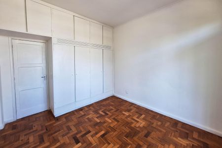 Apartamento à venda com 130m², 3 quartos e 2 vagas Apartamento à venda com 130m², 3 quartos e 2 vagasQuarto 1