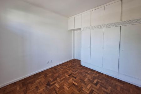 Apartamento à venda com 130m², 3 quartos e 2 vagas Apartamento à venda com 130m², 3 quartos e 2 vagasQuarto 1