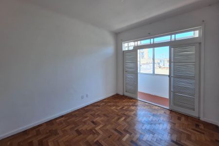 Apartamento à venda com 130m², 3 quartos e 2 vagas Apartamento à venda com 130m², 3 quartos e 2 vagasQuarto 2
