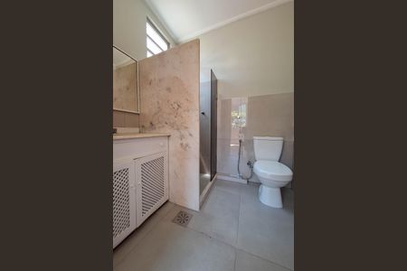 Apartamento à venda com 130m², 3 quartos e 2 vagas Apartamento à venda com 130m², 3 quartos e 2 vagasBanheiro da Suíte 1