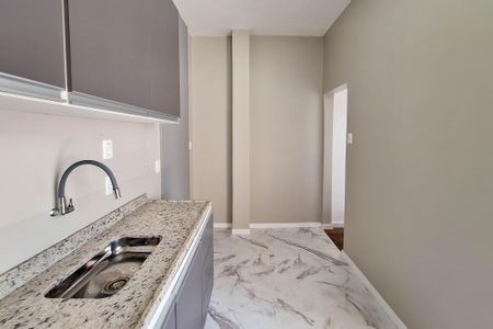 Apartamento à venda com 130m², 3 quartos e 2 vagas Apartamento à venda com 130m², 3 quartos e 2 vagasCozinha