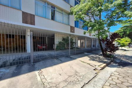 Apartamento à venda com 130m², 3 quartos e 2 vagas Apartamento à venda com 130m², 3 quartos e 2 vagasFachada