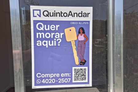 Apartamento à venda com 130m², 3 quartos e 2 vagas Apartamento à venda com 130m², 3 quartos e 2 vagasPlaca