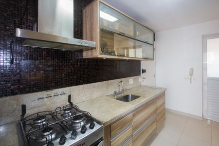 Apartamento à venda com 138m², 3 quartos e 2 vagas Apartamento à venda com 138m², 3 quartos e 2 vagasCozinha