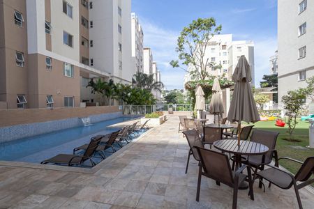 Apartamento para alugar com 65m², 3 quartos e 2 vagas Apartamento para alugar com 65m², 3 quartos e 2 vagasÁrea comum - Piscina