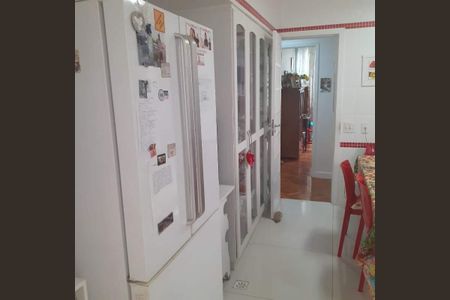 Apartamento à venda com 205m², 4 quartos e 1 vaga