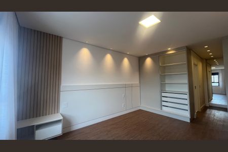 Casa de condomínio à venda com 210m², 3 quartos e 4 vagas Casa de condomínio à venda com 210m², 3 quartos e 4 vagasSuíte 2