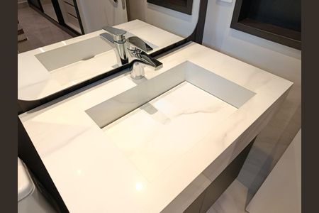 Apartamento à venda com 71m², 1 quarto e 1 vaga Apartamento à venda com 71m², 1 quarto e 1 vagaBanheiro da Suíte