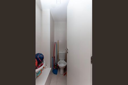 Apartamento para alugar com 115m², 2 quartos e 3 vagas Apartamento para alugar com 115m², 2 quartos e 3 vagasBanheiro de Serviço