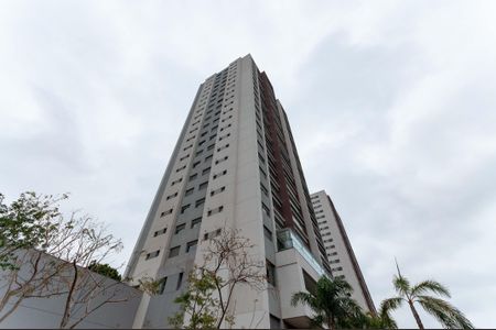 Apartamento para alugar com 115m², 2 quartos e 3 vagas Apartamento para alugar com 115m², 2 quartos e 3 vagasFachada