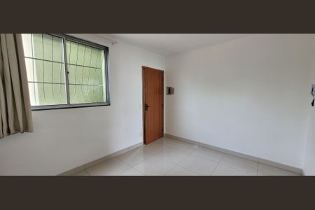 sala  de apartamento para alugar com 2 quartos, 45m² em Betim Industrial, Betim