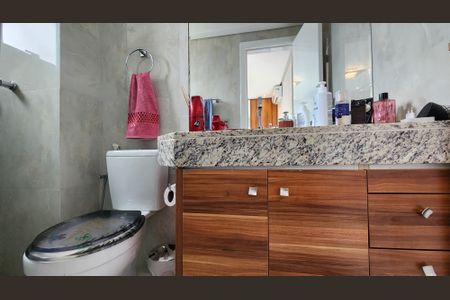 Apartamento para alugar com 72m², 2 quartos e 1 vaga Apartamento para alugar com 72m², 2 quartos e 1 vagaBanheiro da Suíte