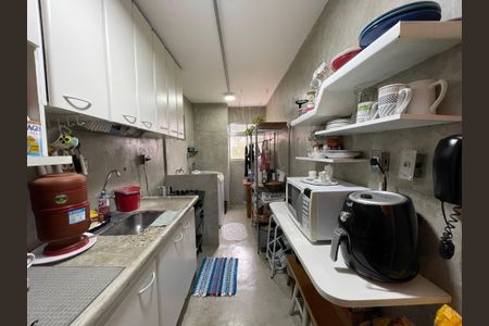 Apartamento à venda com 64m², 3 quartos e 2 vagas Apartamento à venda com 64m², 3 quartos e 2 vagasCozinha