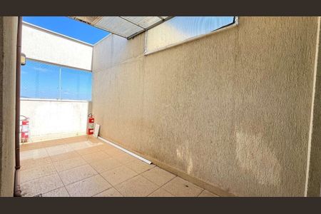 Apartamento à venda com 160m², 3 quartos e 4 vagasFoto 02