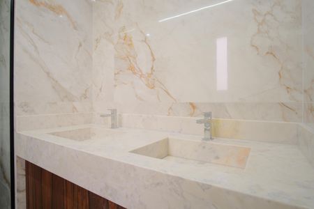 Apartamento à venda com 80m², 2 quartos e 1 vagaBanheiro da Suíte