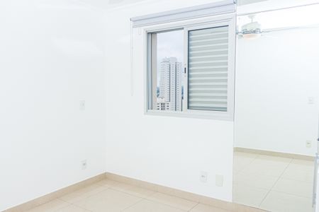 Apartamento à venda com 144m², 2 quartos e 2 vagas Apartamento à venda com 144m², 2 quartos e 2 vagasSuíte