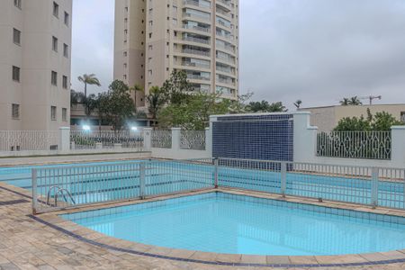 Apartamento à venda com 144m², 2 quartos e 2 vagas Apartamento à venda com 144m², 2 quartos e 2 vagasÁrea comum - Piscina