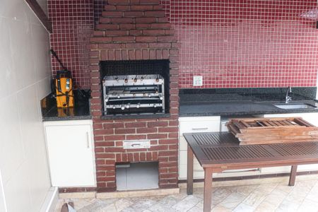 Apartamento à venda com 144m², 2 quartos e 2 vagas Apartamento à venda com 144m², 2 quartos e 2 vagasChurrasqueira da Cobertura