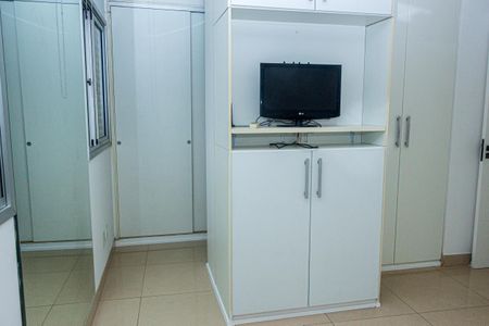Apartamento à venda com 144m², 2 quartos e 2 vagas Apartamento à venda com 144m², 2 quartos e 2 vagasSuíte