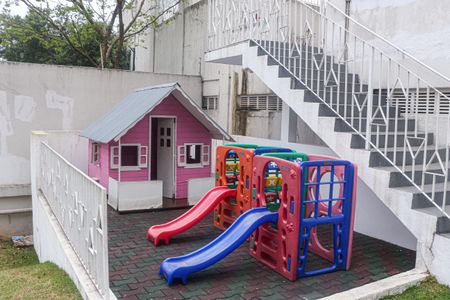 Apartamento à venda com 144m², 2 quartos e 2 vagas Apartamento à venda com 144m², 2 quartos e 2 vagasÁrea comum - Playground