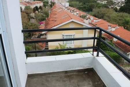Hall  - Sacada de casa de condomínio para alugar com 2 quartos, 125m² em Granja Viana, Cotia