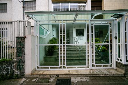 Apartamento à venda com 110m², 3 quartos e 1 vaga Apartamento à venda com 110m², 3 quartos e 1 vagaFachada