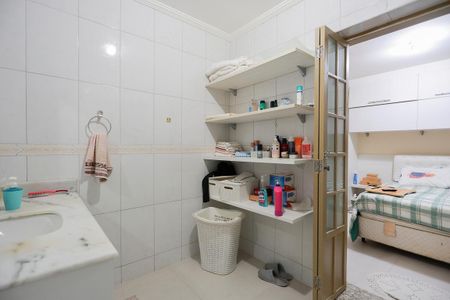 Apartamento à venda com 110m², 3 quartos e 1 vaga Apartamento à venda com 110m², 3 quartos e 1 vagaBanheiro da Suíte