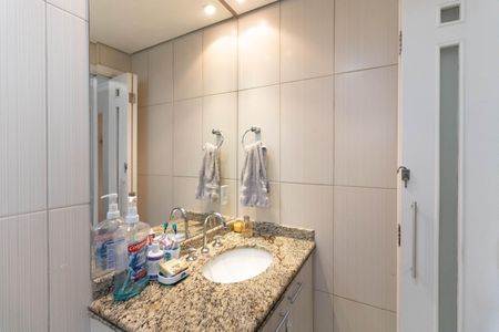 Apartamento para alugar com 86m², 2 quartos e 1 vaga Apartamento para alugar com 86m², 2 quartos e 1 vagaBanheiro da Suíte