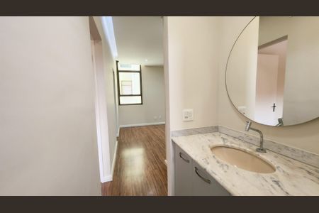 Apartamento à venda com 58m², 2 quartos e 1 vaga Apartamento à venda com 58m², 2 quartos e 1 vagaBanheiro