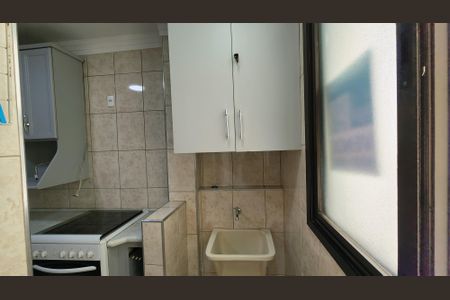 Apartamento à venda com 58m², 2 quartos e 1 vaga Apartamento à venda com 58m², 2 quartos e 1 vagaCozinha e Área de Serviço