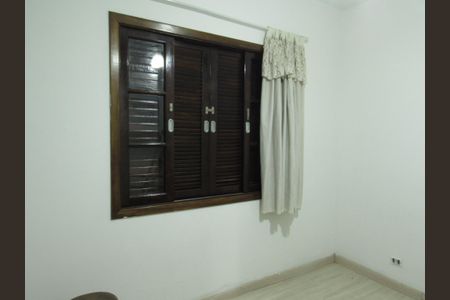 Quarto 2 de casa à venda com 3 quartos, 250m² em Santo Antônio, Osasco