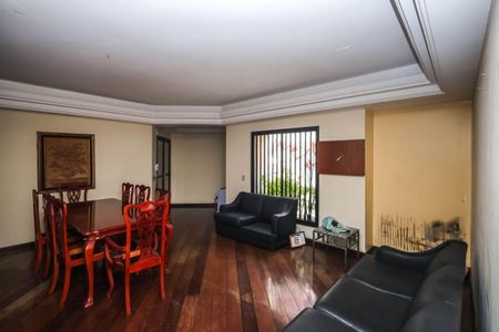 Apartamento à venda com 177m², 3 quartos e 3 vagas Apartamento à venda com 177m², 3 quartos e 3 vagasÁrea comum